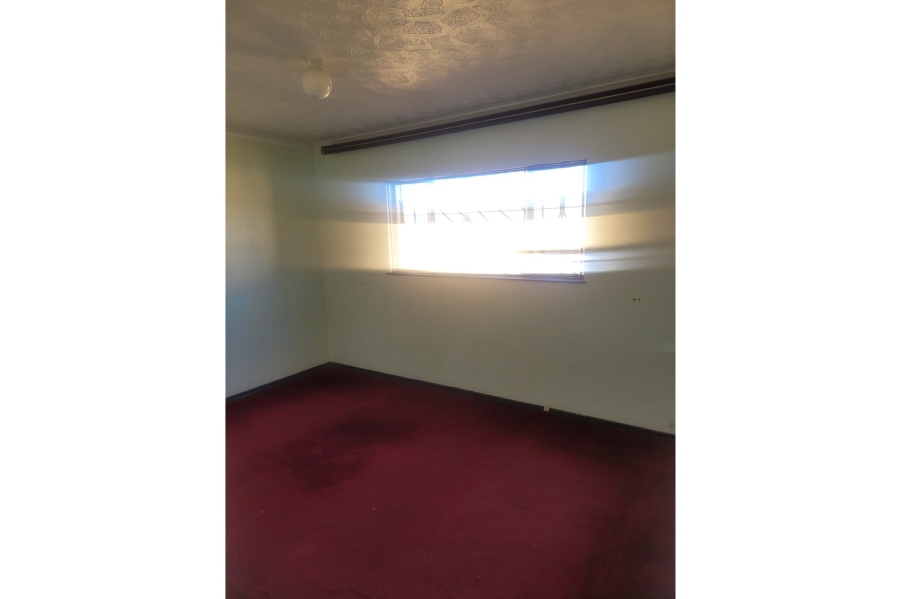To Let 2 Bedroom Property for Rent in Protea North Gauteng