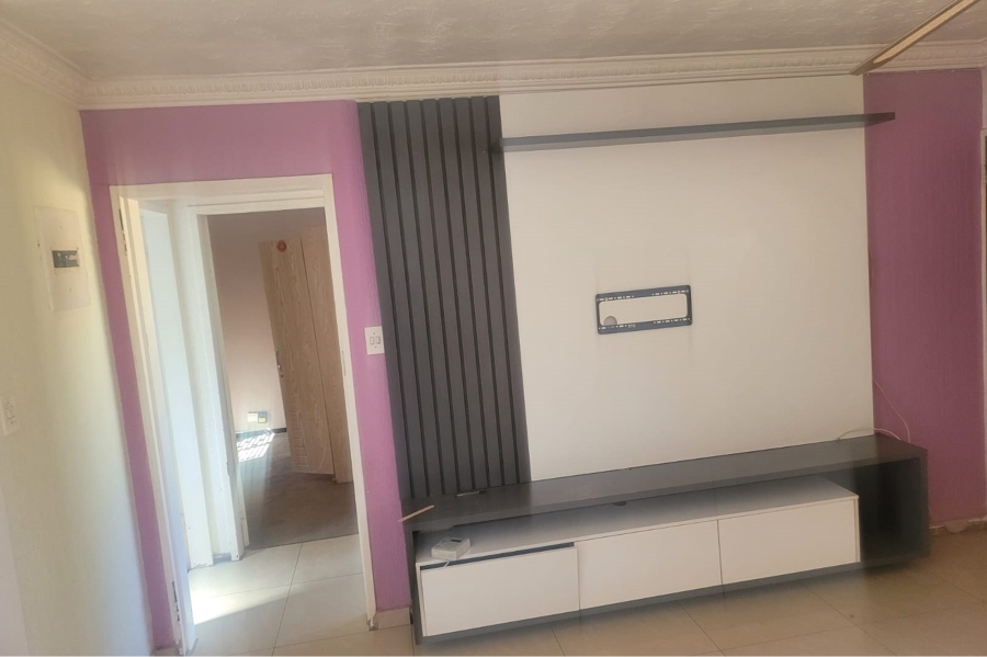 To Let 2 Bedroom Property for Rent in Protea North Gauteng