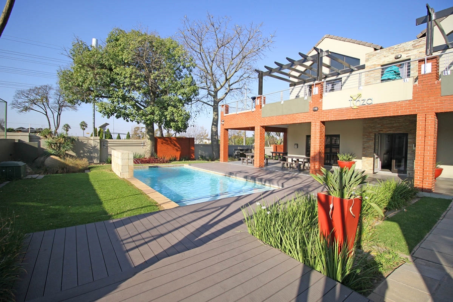 2 Bedroom Property for Sale in Lonehill Gauteng
