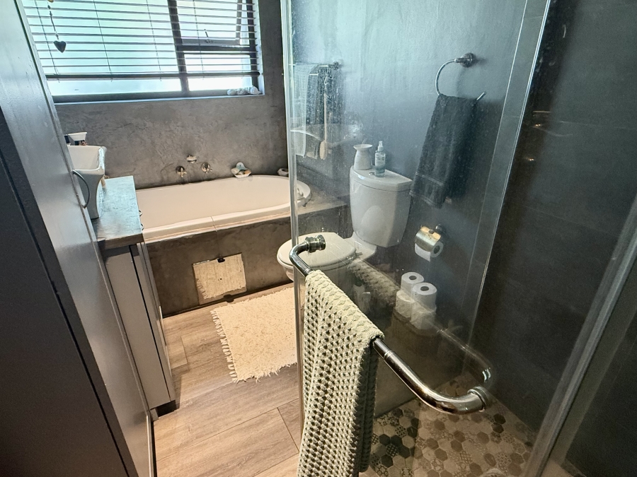4 Bedroom Property for Sale in Honeydew Manor Gauteng