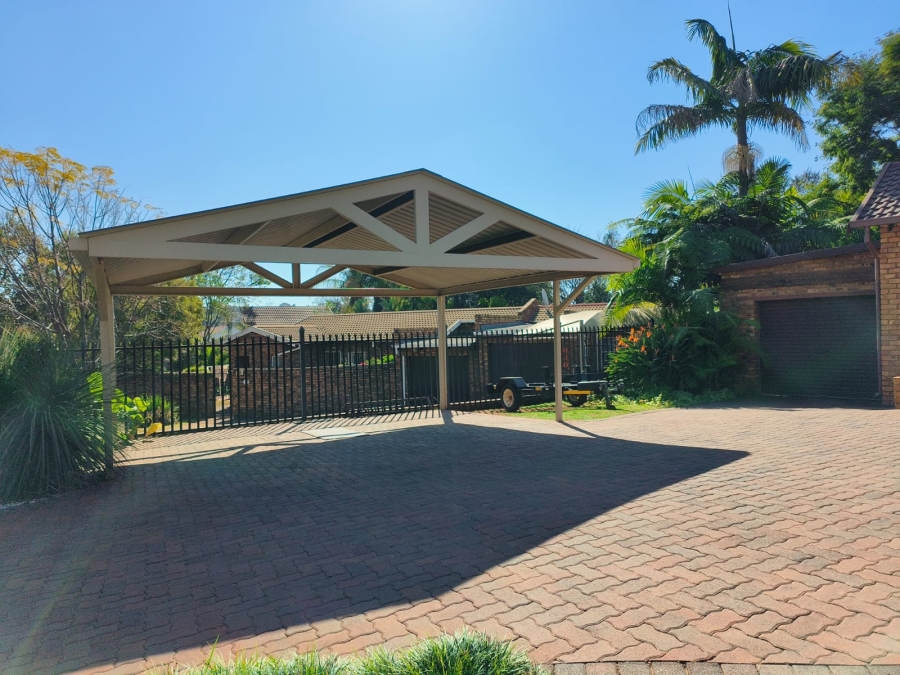 3 Bedroom Property for Sale in Garsfontein Gauteng