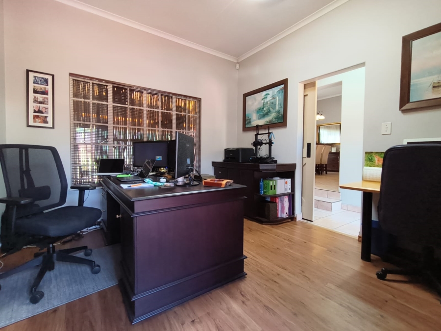 3 Bedroom Property for Sale in Garsfontein Gauteng