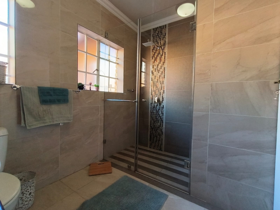 3 Bedroom Property for Sale in Garsfontein Gauteng