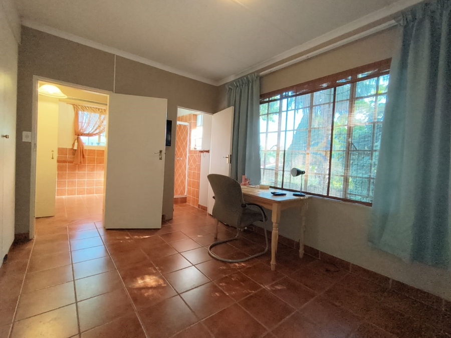 3 Bedroom Property for Sale in Garsfontein Gauteng