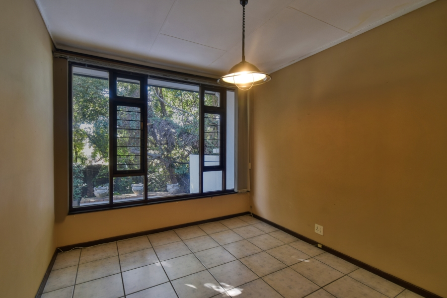 4 Bedroom Property for Sale in Faerie Glen Gauteng