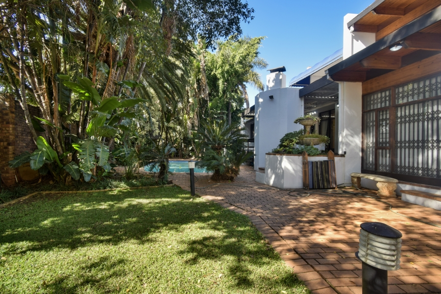 4 Bedroom Property for Sale in Faerie Glen Gauteng