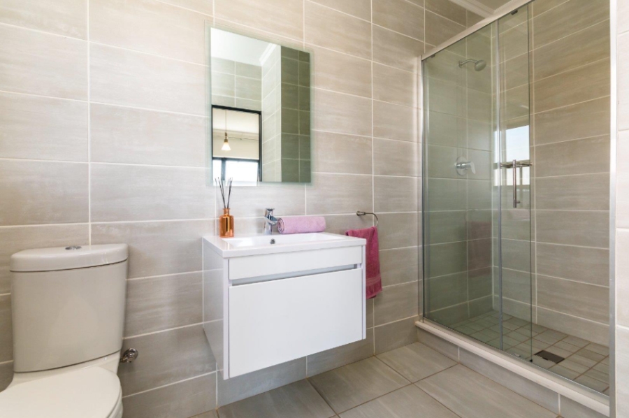 To Let 1 Bedroom Property for Rent in Waterfall Gauteng