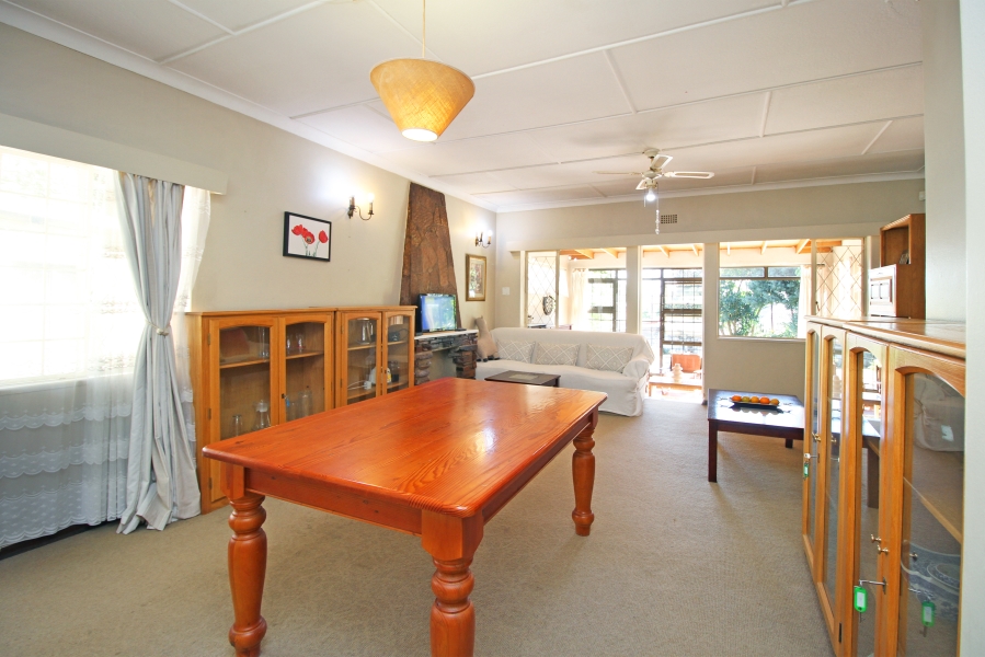 To Let 3 Bedroom Property for Rent in Robindale Gauteng