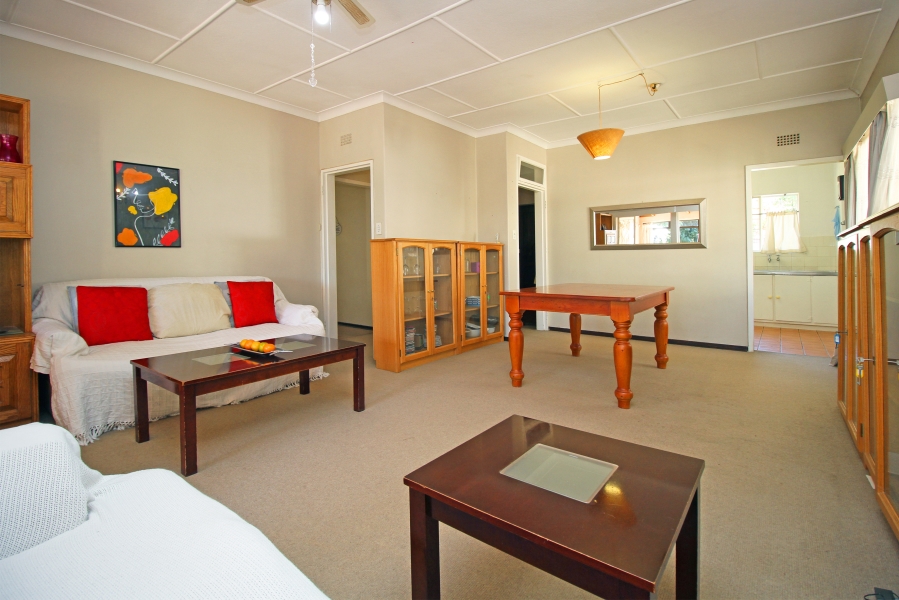 To Let 3 Bedroom Property for Rent in Robindale Gauteng