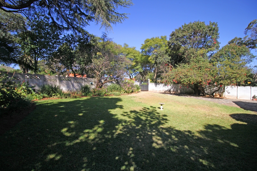 To Let 3 Bedroom Property for Rent in Robindale Gauteng