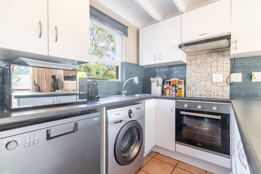 2 Bedroom Property for Sale in Magaliessig Gauteng