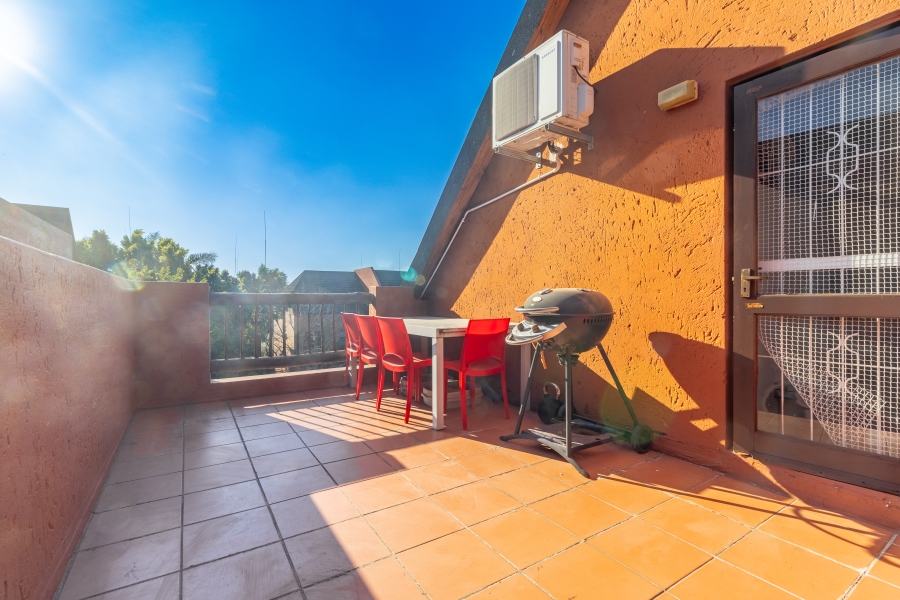 2 Bedroom Property for Sale in Magaliessig Gauteng