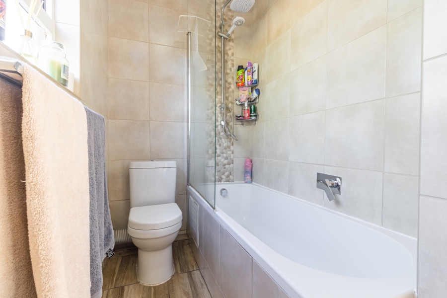 2 Bedroom Property for Sale in Magaliessig Gauteng
