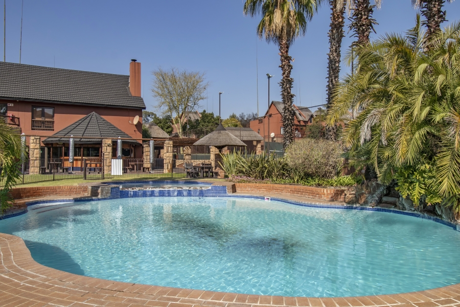 2 Bedroom Property for Sale in Magaliessig Gauteng