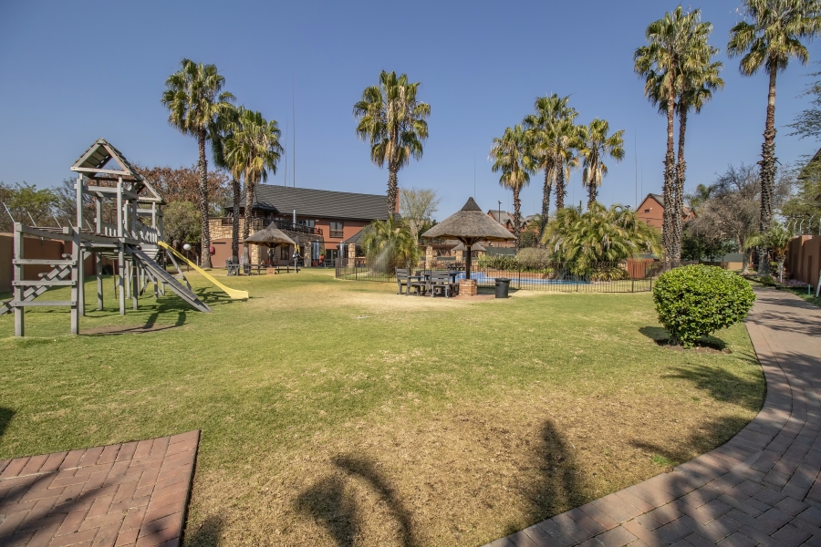 2 Bedroom Property for Sale in Magaliessig Gauteng