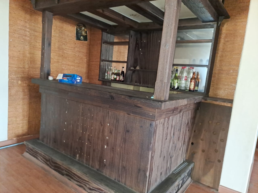 5 Bedroom Property for Sale in Turf Club Gauteng