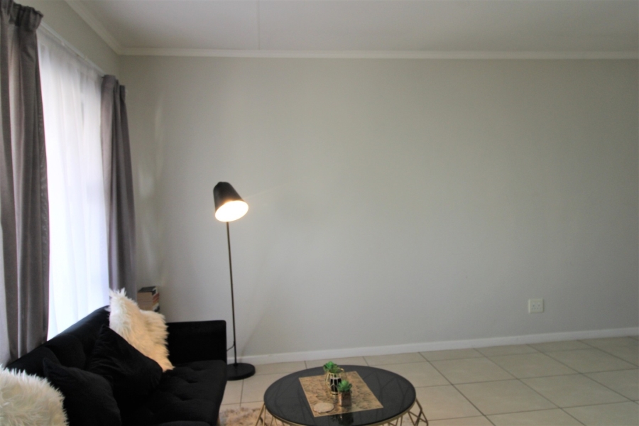 To Let 1 Bedroom Property for Rent in Bryanston Gauteng