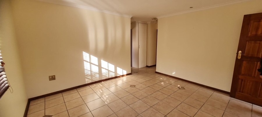 To Let 1 Bedroom Property for Rent in Bedfordview Gauteng