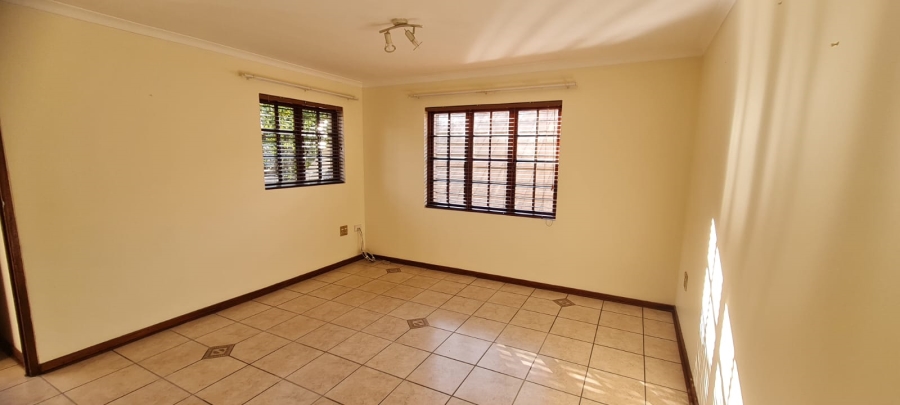 To Let 1 Bedroom Property for Rent in Bedfordview Gauteng