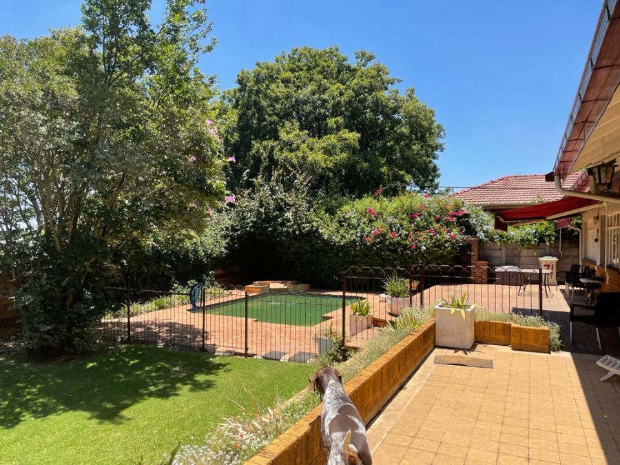 3 Bedroom Property for Sale in Edenvale Central Gauteng
