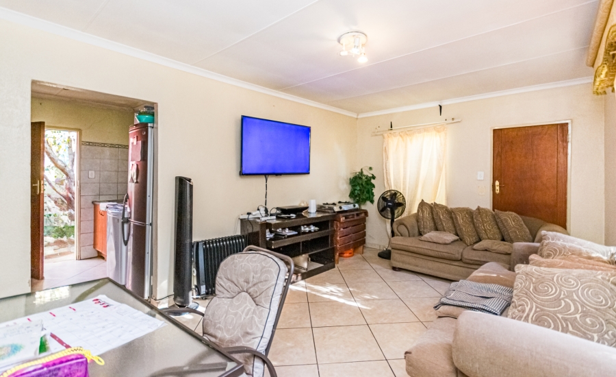 2 Bedroom Property for Sale in Cosmo City Gauteng