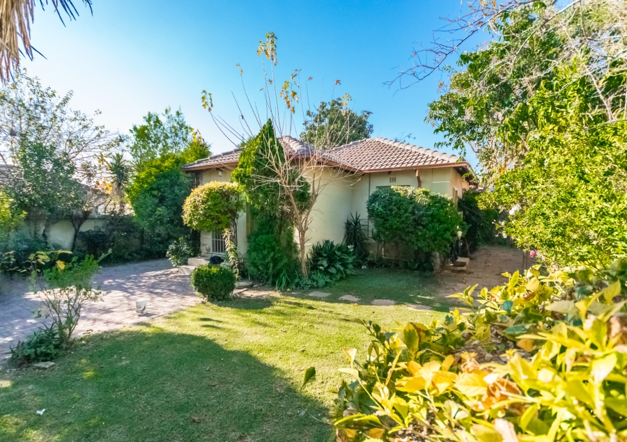 2 Bedroom Property for Sale in Cosmo City Gauteng