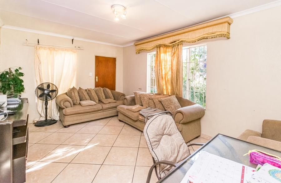 2 Bedroom Property for Sale in Cosmo City Gauteng