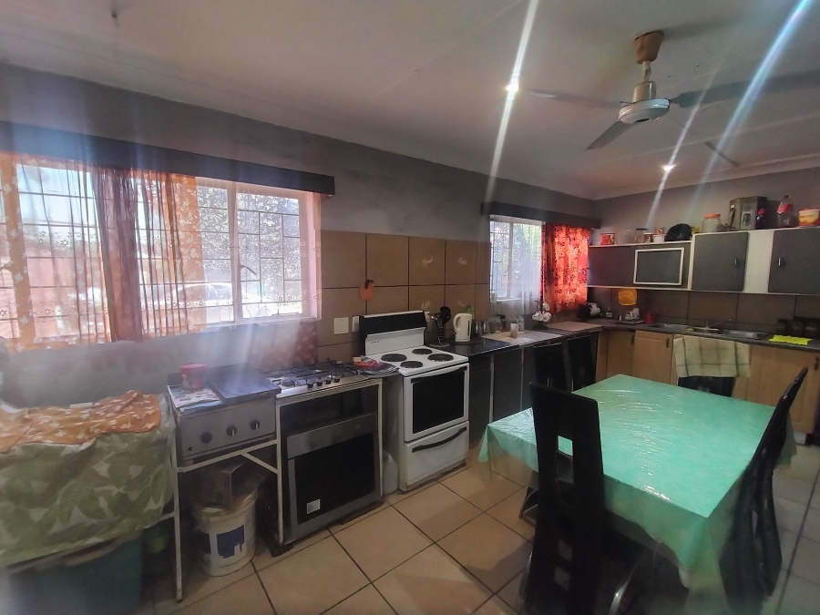 9 Bedroom Property for Sale in Bon Accord Gauteng