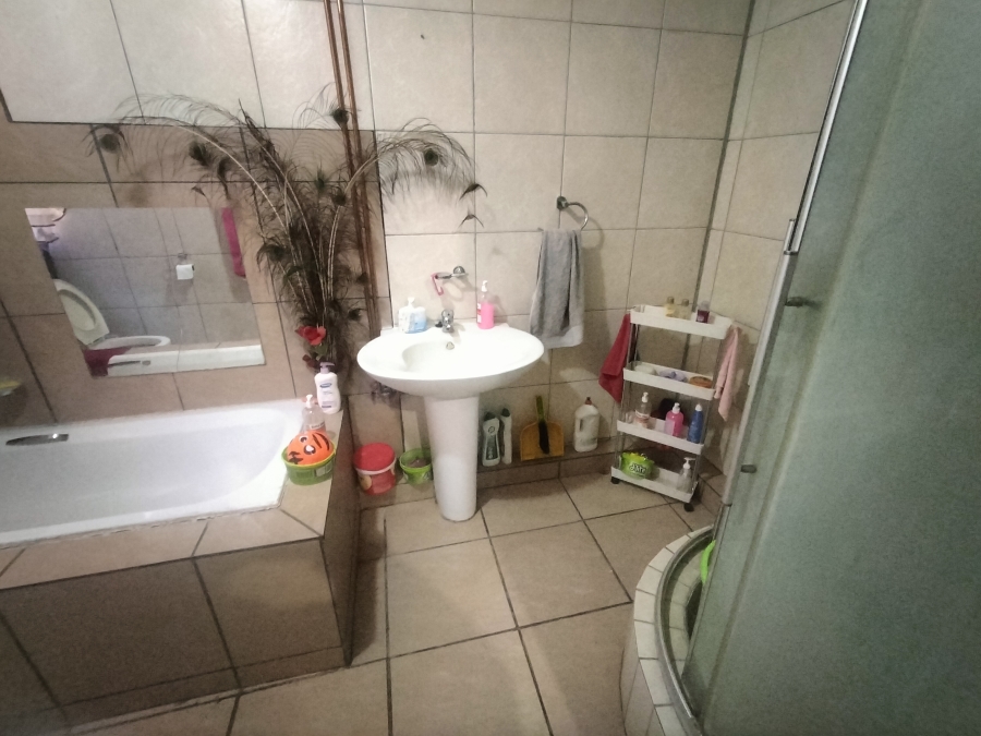 9 Bedroom Property for Sale in Bon Accord Gauteng