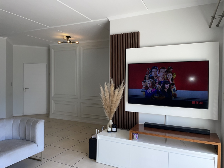 2 Bedroom Property for Sale in Olivedale Gauteng
