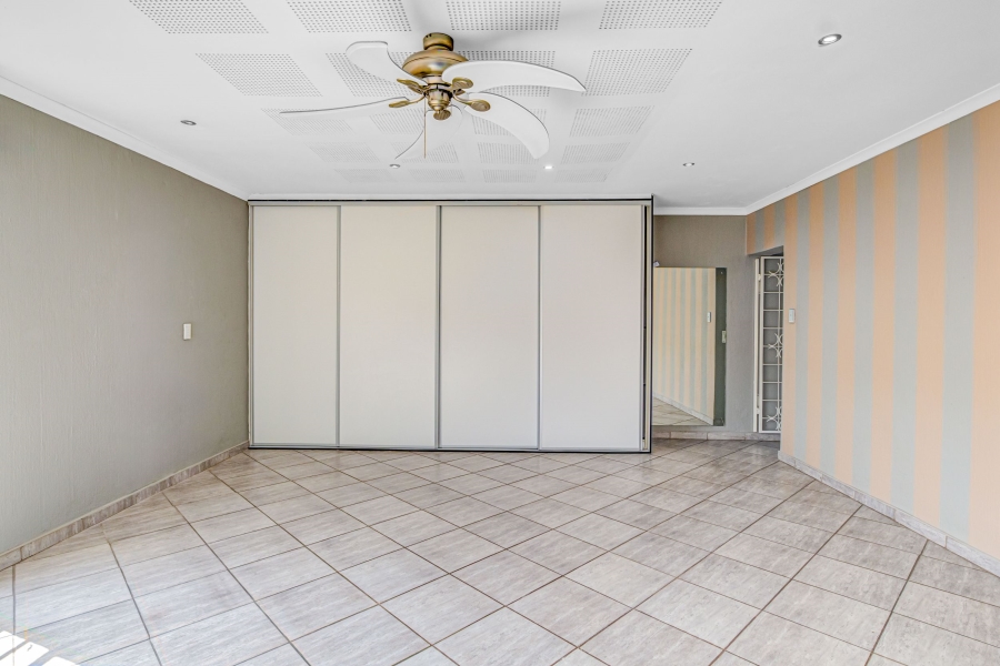 3 Bedroom Property for Sale in Rangeview Gauteng