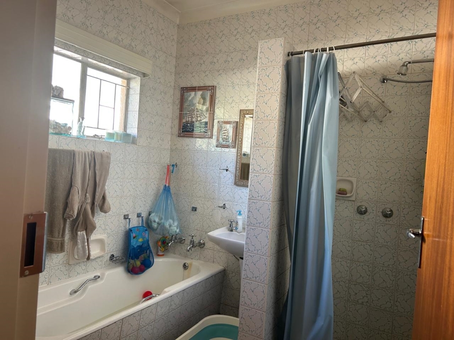 To Let 3 Bedroom Property for Rent in Rietfontein Gauteng