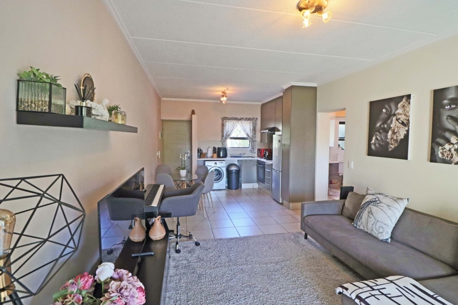1 Bedroom Property for Sale in Bryanston Gauteng