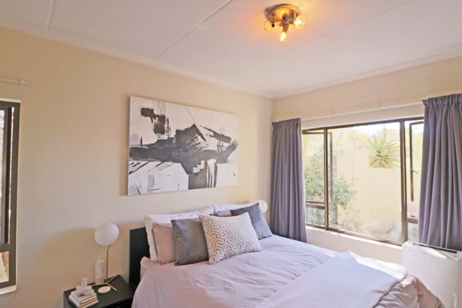 1 Bedroom Property for Sale in Bryanston Gauteng