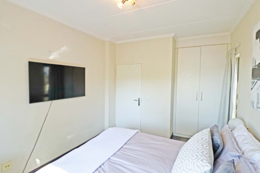 1 Bedroom Property for Sale in Bryanston Gauteng