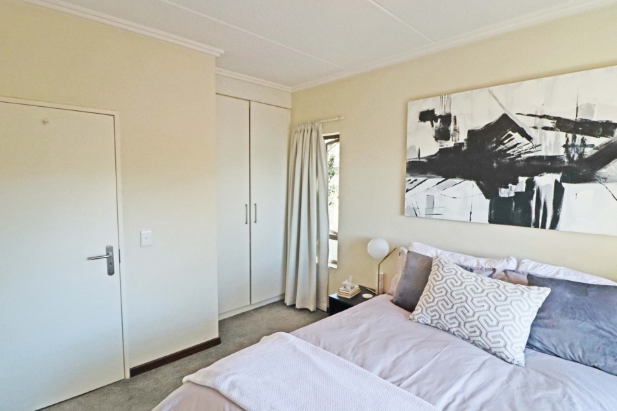 1 Bedroom Property for Sale in Bryanston Gauteng