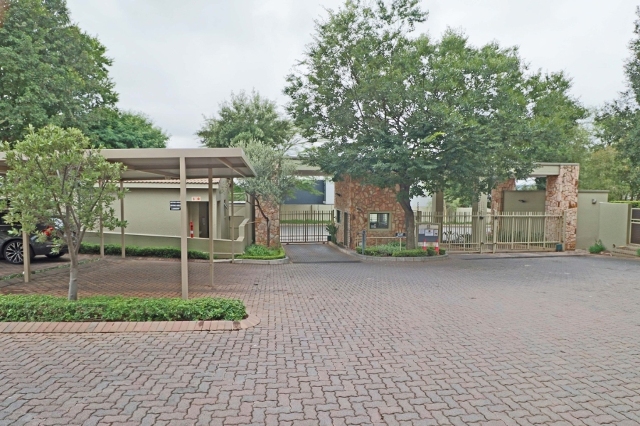 1 Bedroom Property for Sale in Bryanston Gauteng