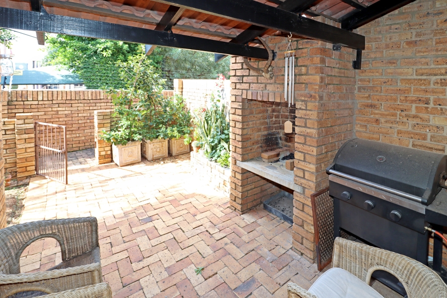 2 Bedroom Property for Sale in Allens Nek Gauteng