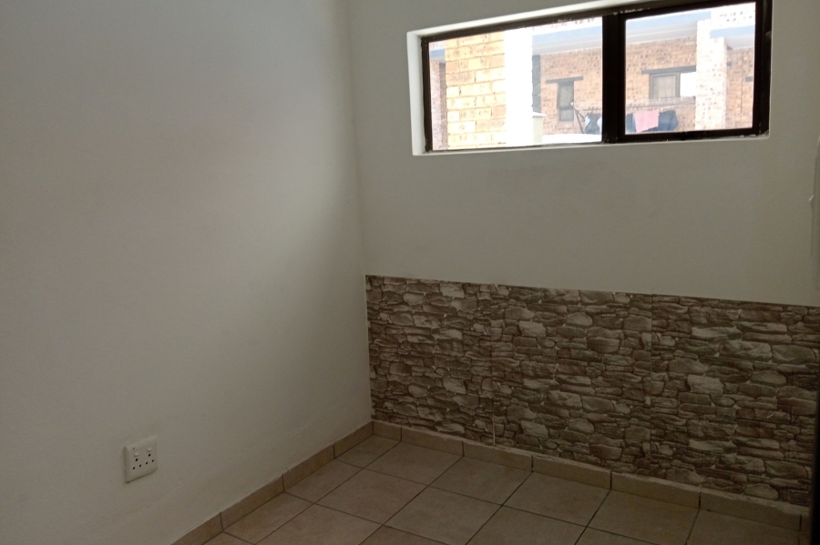 2 Bedroom Property for Sale in Witfield Gauteng