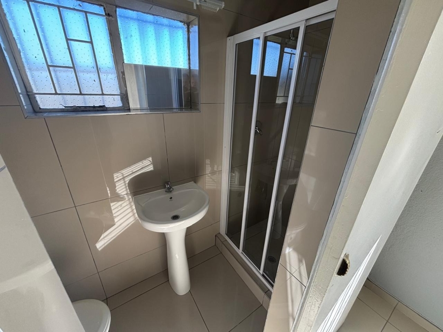 To Let 3 Bedroom Property for Rent in Mackenzie Park Gauteng