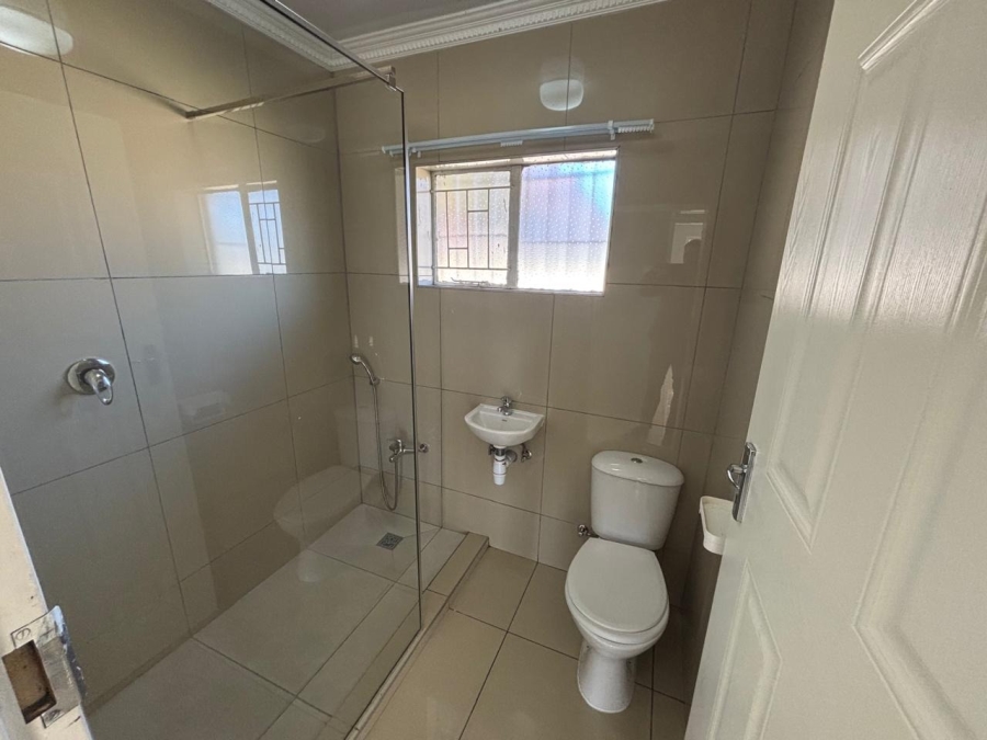 To Let 3 Bedroom Property for Rent in Mackenzie Park Gauteng