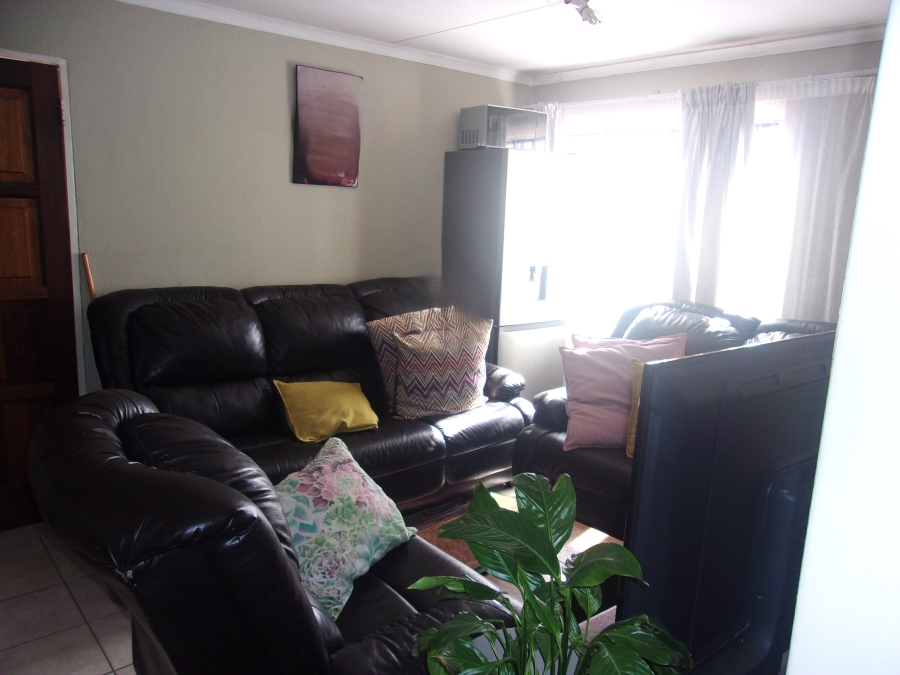 4 Bedroom Property for Sale in Crystal Park Gauteng