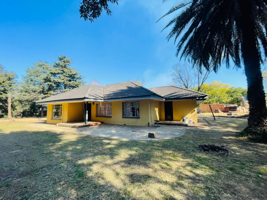 4 Bedroom Property for Sale in Unitas Park Gauteng