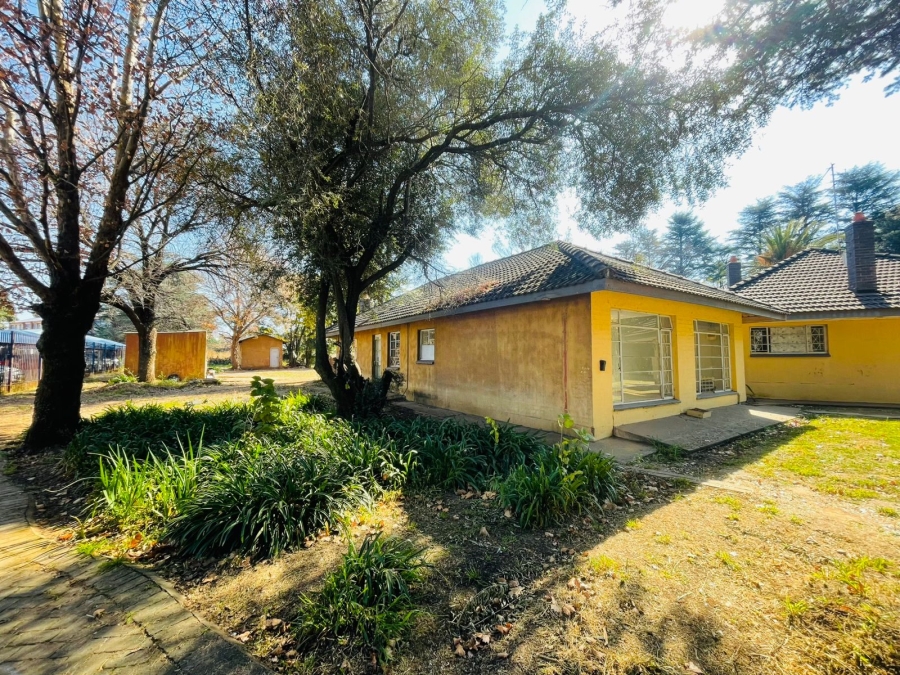 4 Bedroom Property for Sale in Unitas Park Gauteng