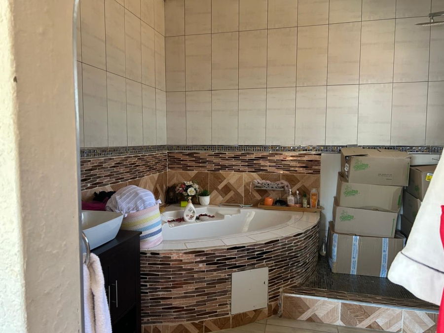 4 Bedroom Property for Sale in Mayville Gauteng