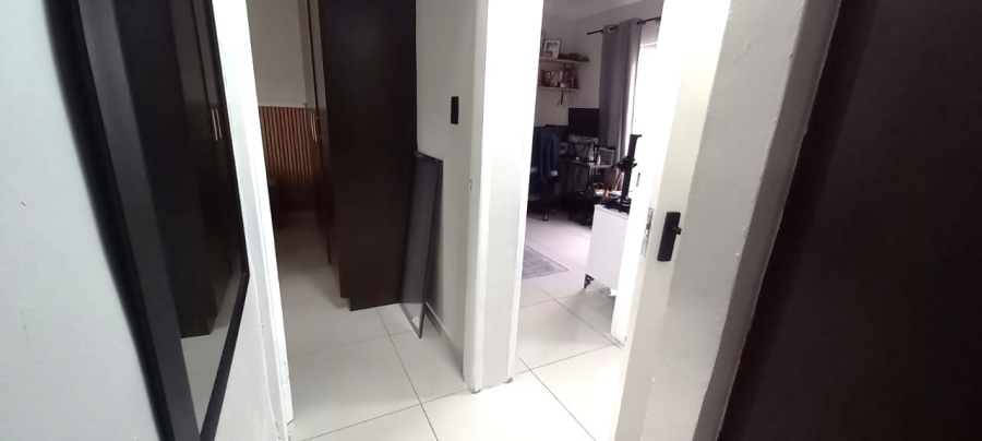 2 Bedroom Property for Sale in Brackendowns Gauteng