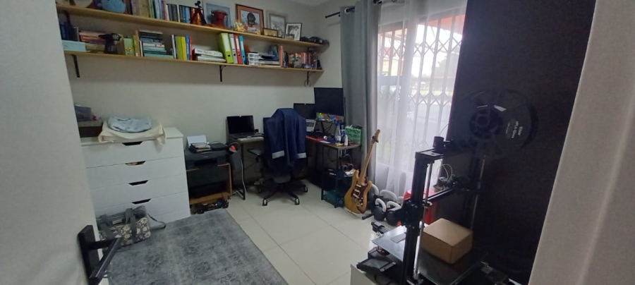 2 Bedroom Property for Sale in Brackendowns Gauteng