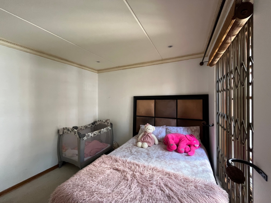 To Let 2 Bedroom Property for Rent in Hyde Park Gauteng
