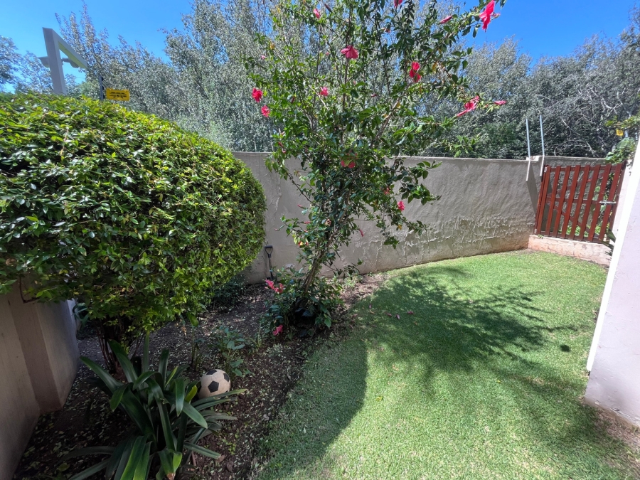 To Let 2 Bedroom Property for Rent in Hyde Park Gauteng