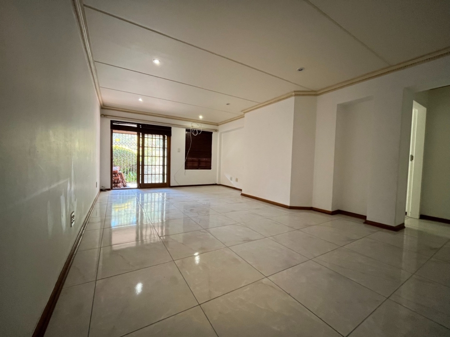 To Let 2 Bedroom Property for Rent in Hyde Park Gauteng